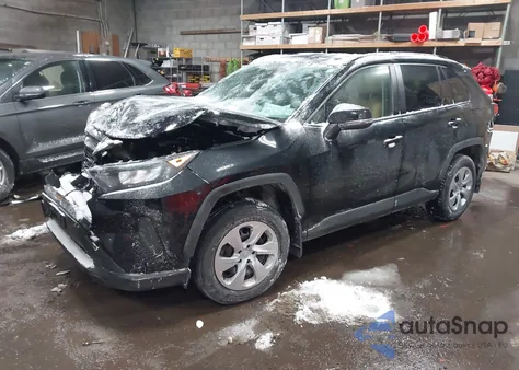 2020 Toyota Rav4 Le z USA, uszkodzony, nr VIN JTMG1RFV3LD068230